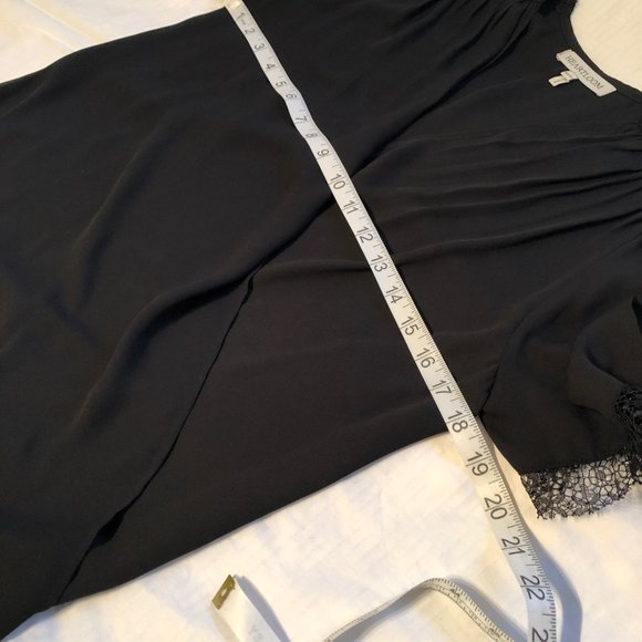 Heartloom XS Cold Shoulder Blouse - Picture 10 of 14